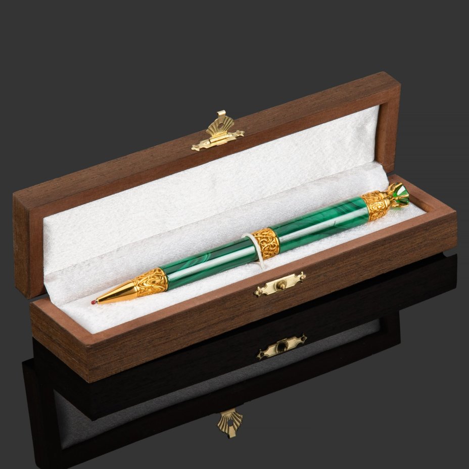 Ручка малахитовая в подарочном футляре, с документами