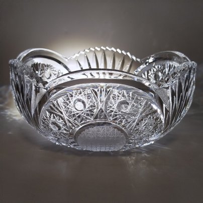 Конфетница (салатник) с резным рельефным декором, хрусталь, алмазная грань, матирование, Чехия, 1990-2015 гг.