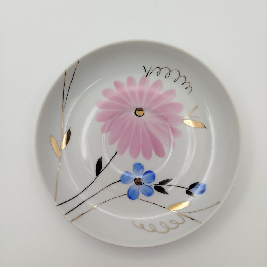 Пара чайная с цветочным декором в виде астр, фарфор, роспись, золочение, Дулевский фарфоровый завод (Дулёво), СССР, 1968-1991 гг.