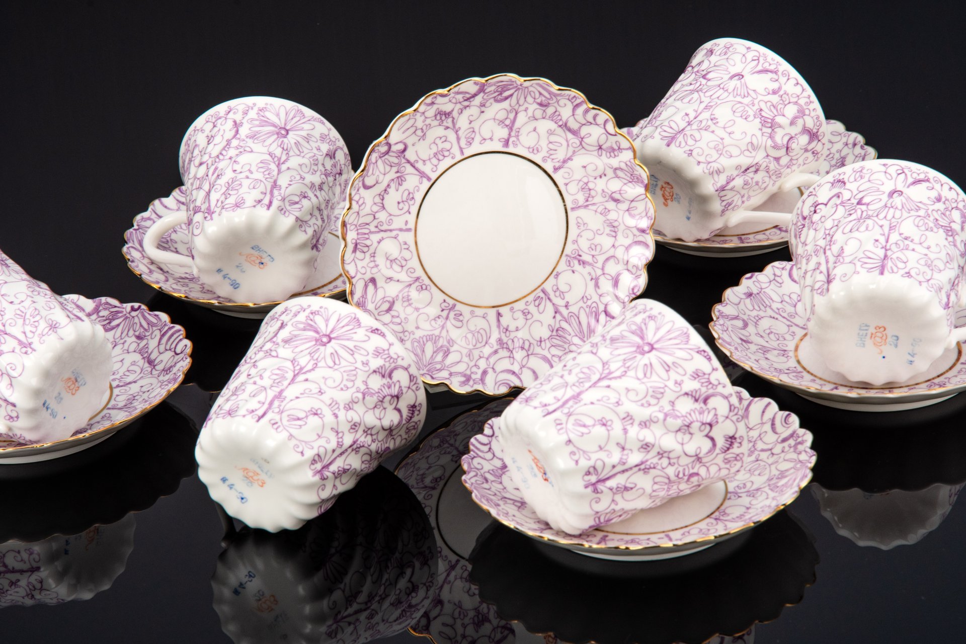 Набор из 6-ти кофейных пар "Садик", форма Витая, автор рисунка  Н.П. Славина, костяной фарфор, деколь, золочение, Ленинградский фарфоровый завод (ЛФЗ), Ленинградский фарфоровый завод (ЛФЗ)