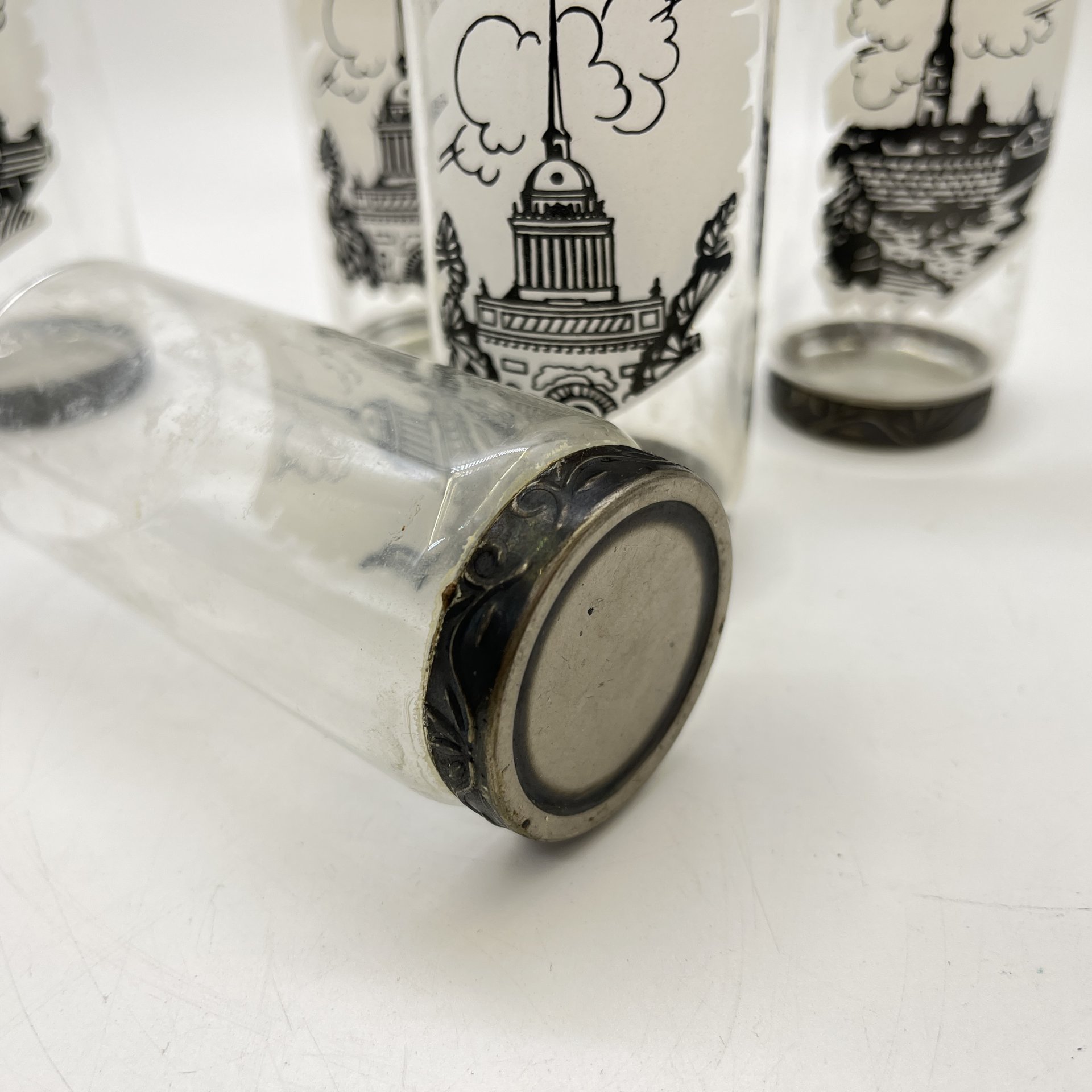 Набор из 5 высоких рюмок "Петербург", стекло, мельхиор, деколь, СССР, 1970-1990 гг.