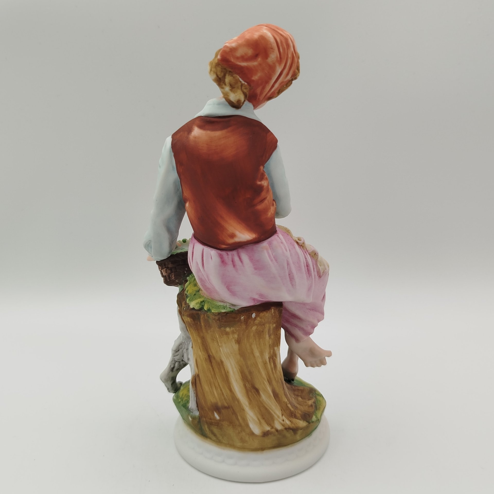 Статуэтка "Девочка с собакой", фарфор, роспись, Япония, 1970-1990 гг.