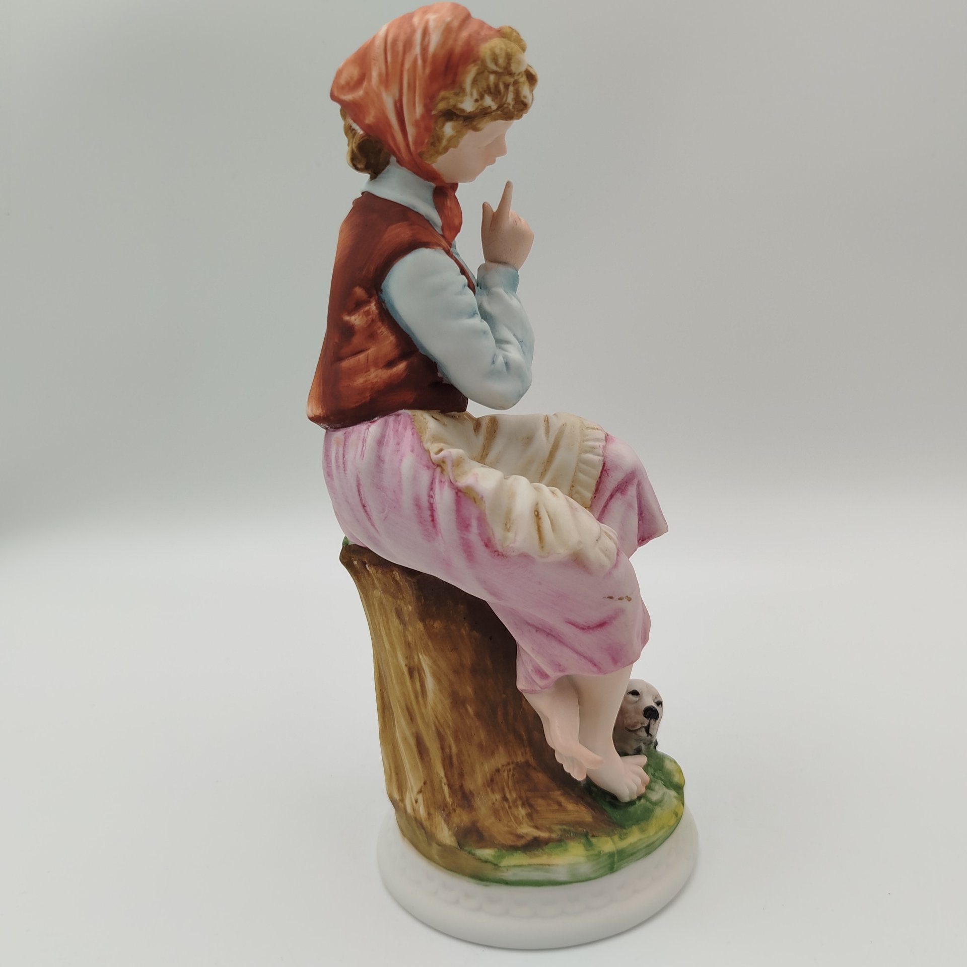 Статуэтка "Девочка с собакой", фарфор, роспись, Япония, 1970-1990 гг.