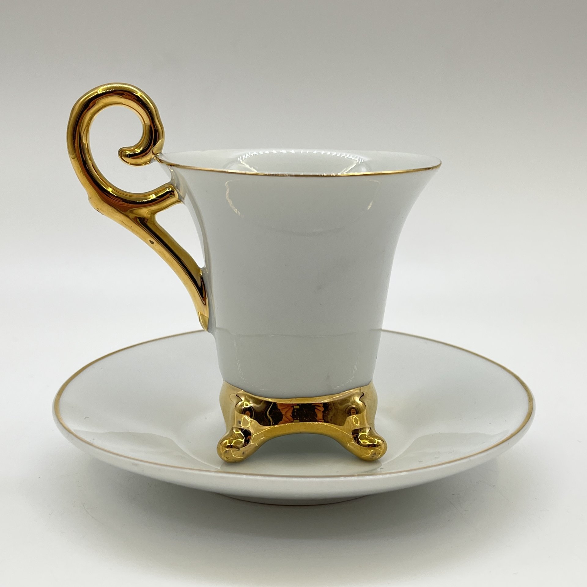 Кофейная пара с изображением Людвига ван Бетховена, фарфор, деколь, золочение, Reutter Porzellan, Германия, 2000-2010 гг.