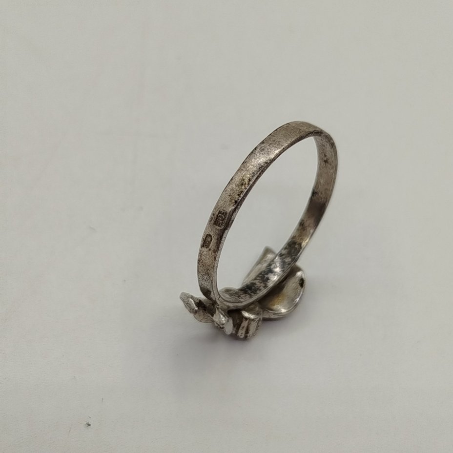 Кольцо с растительным декором