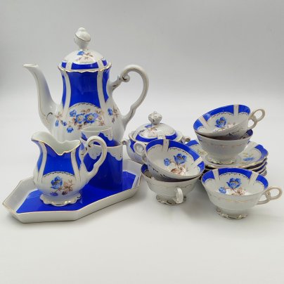 Сервиз кофейный на 5 персон (16 предметов), украшенный цветочным декором, фарфор, крытье, деколь, золочение, Stadtilmer Porzellan, Германия, 1950-1970 гг.