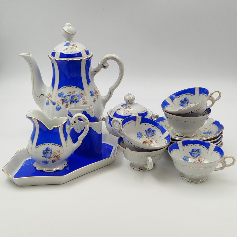 Сервиз кофейный на 5 персон (16 предметов), украшенный цветочным декором, фарфор, крытье, деколь, золочение, Stadtilmer Porzellan, Германия, 1950-1970 гг.