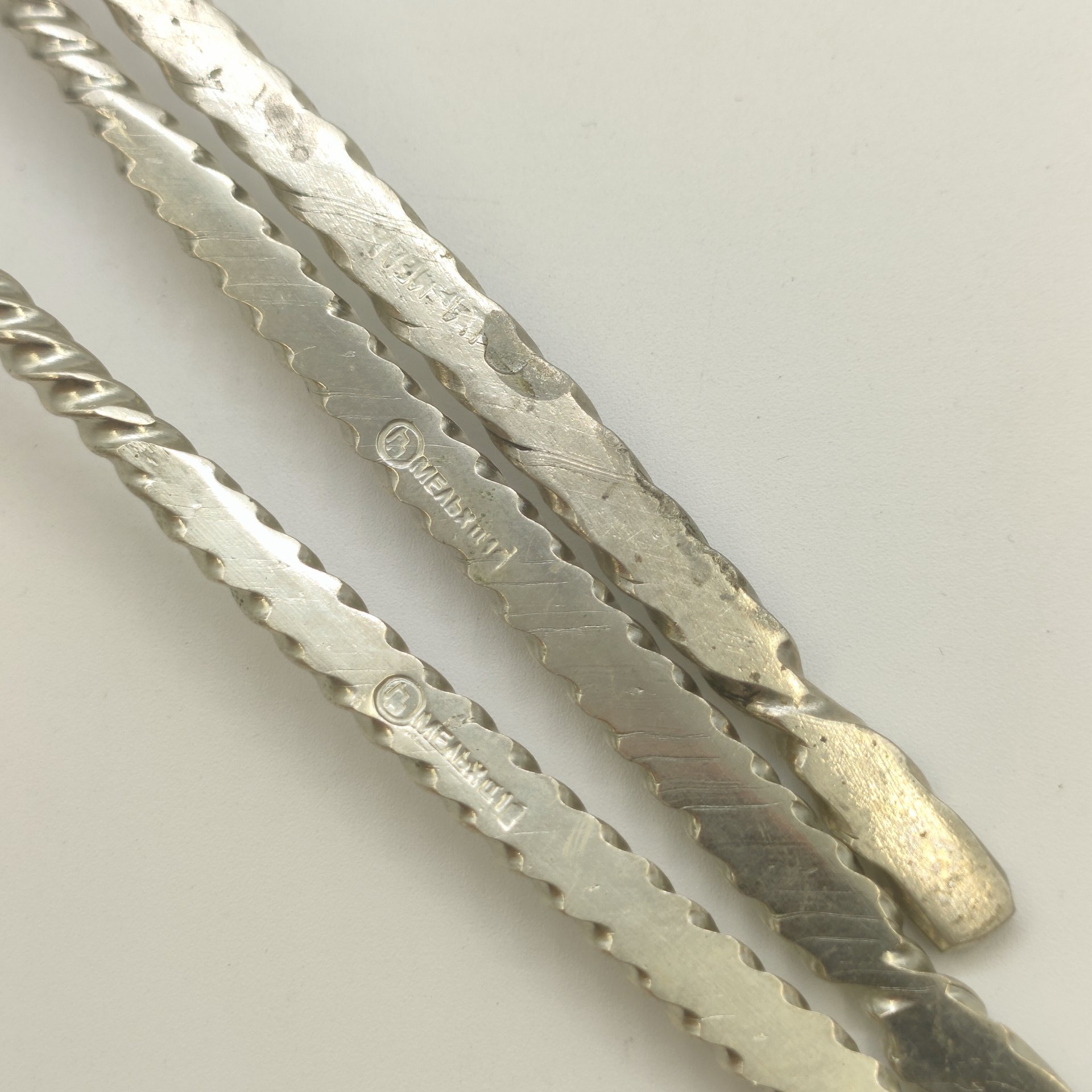 Комплект из 3-х ложек для соуса с растительным декором, мельхиор (медь-никель), Режевский механический завод (РМ), СССР, 1975-1983 гг.