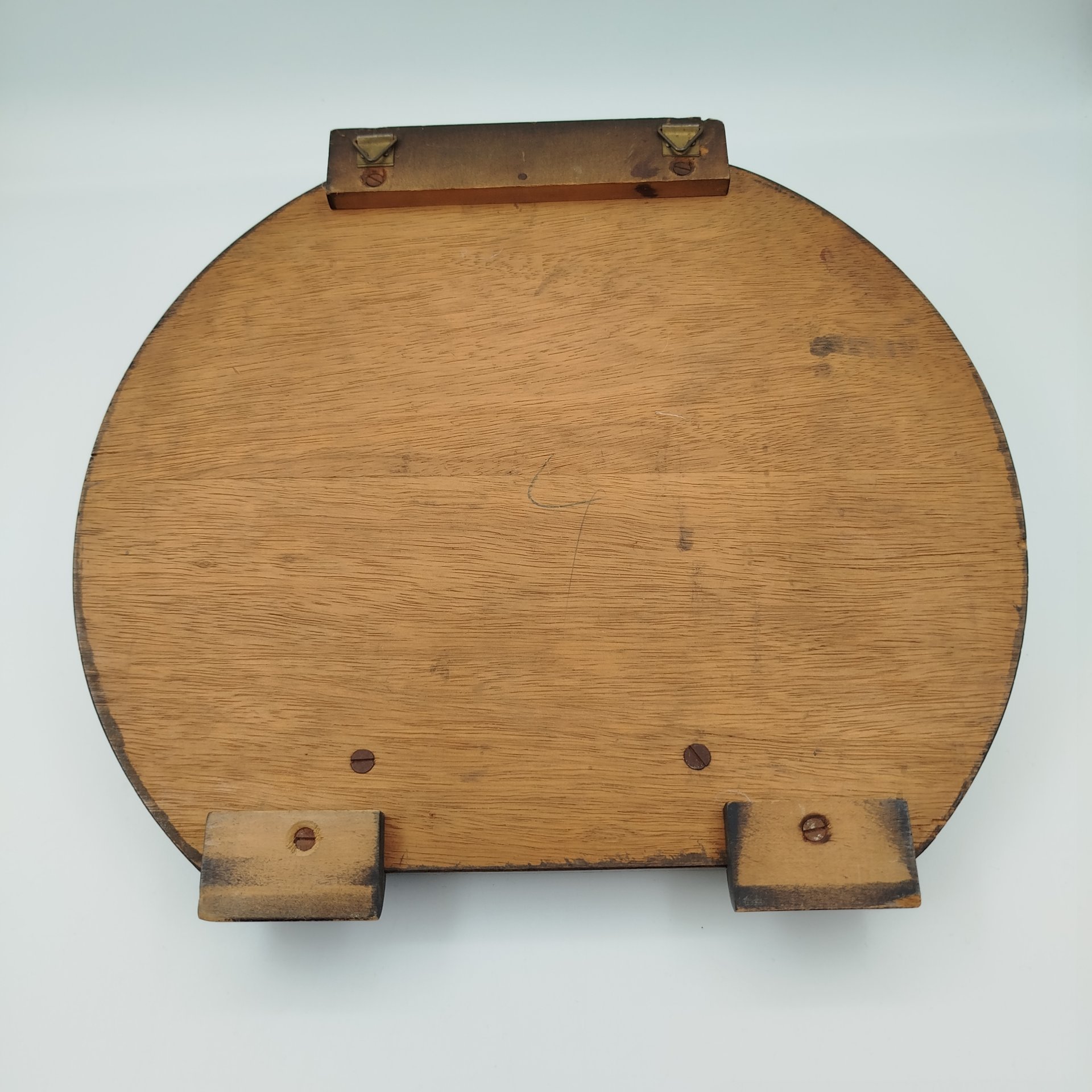 Газетница подвесная (полка для газет), декорированная профилем собаки