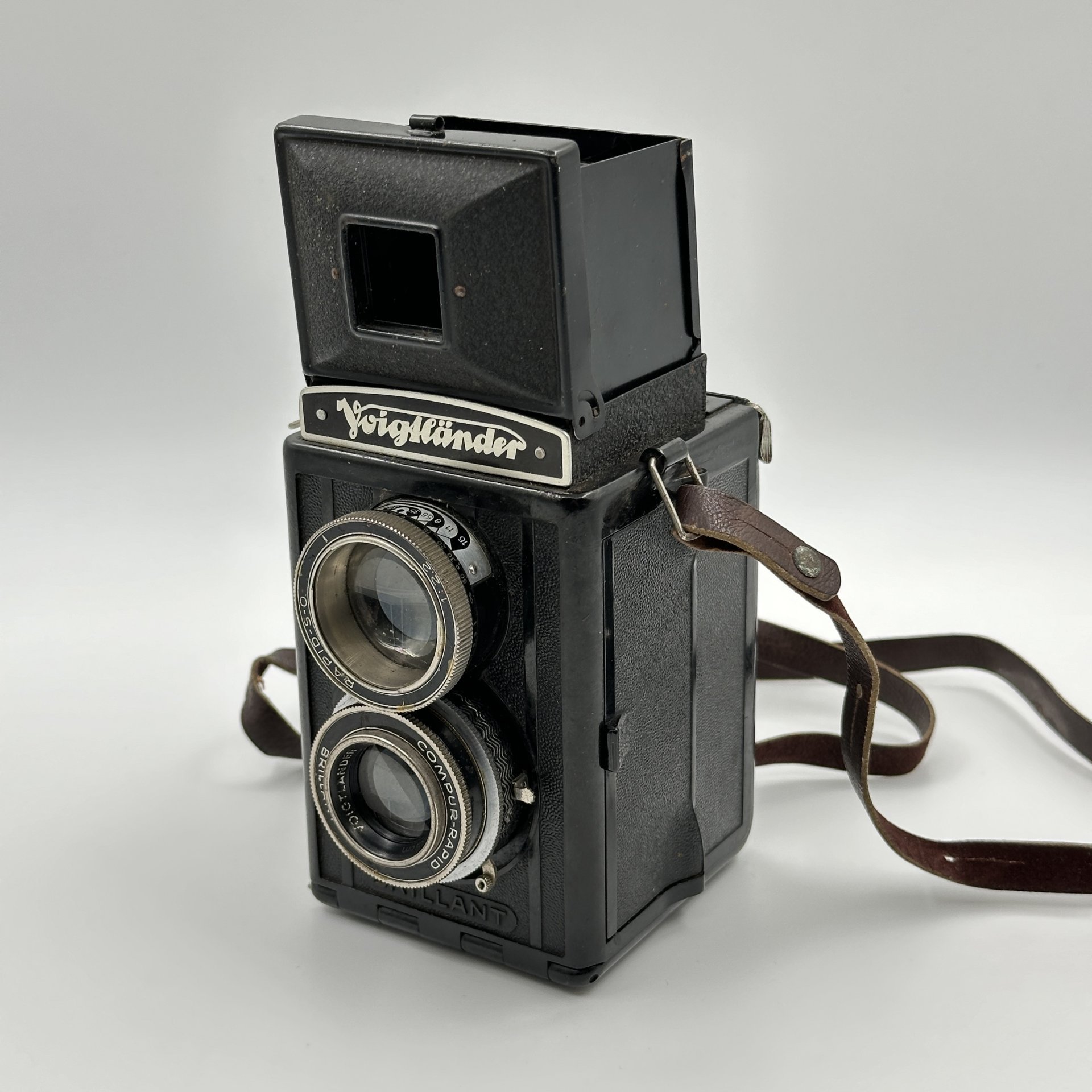 Фотоаппарат "Voightlander Brilliant" в оригинальном кофре