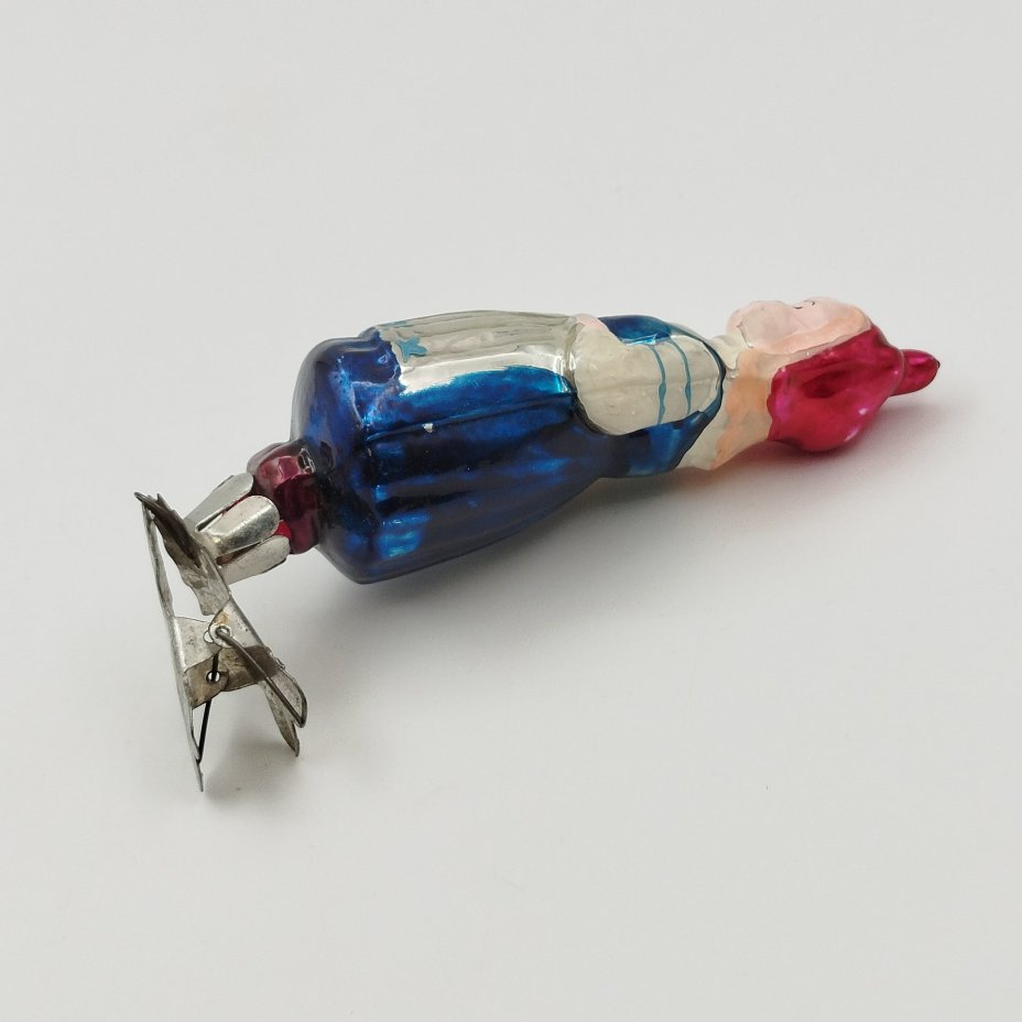 Игрушка ёлочная на прищепке "Красная шапочка", стекло, металл, роспись, Завод стеклянных ёлочных украшений и оптических изделий, г. Москва, СССР, 1950-1980 гг.