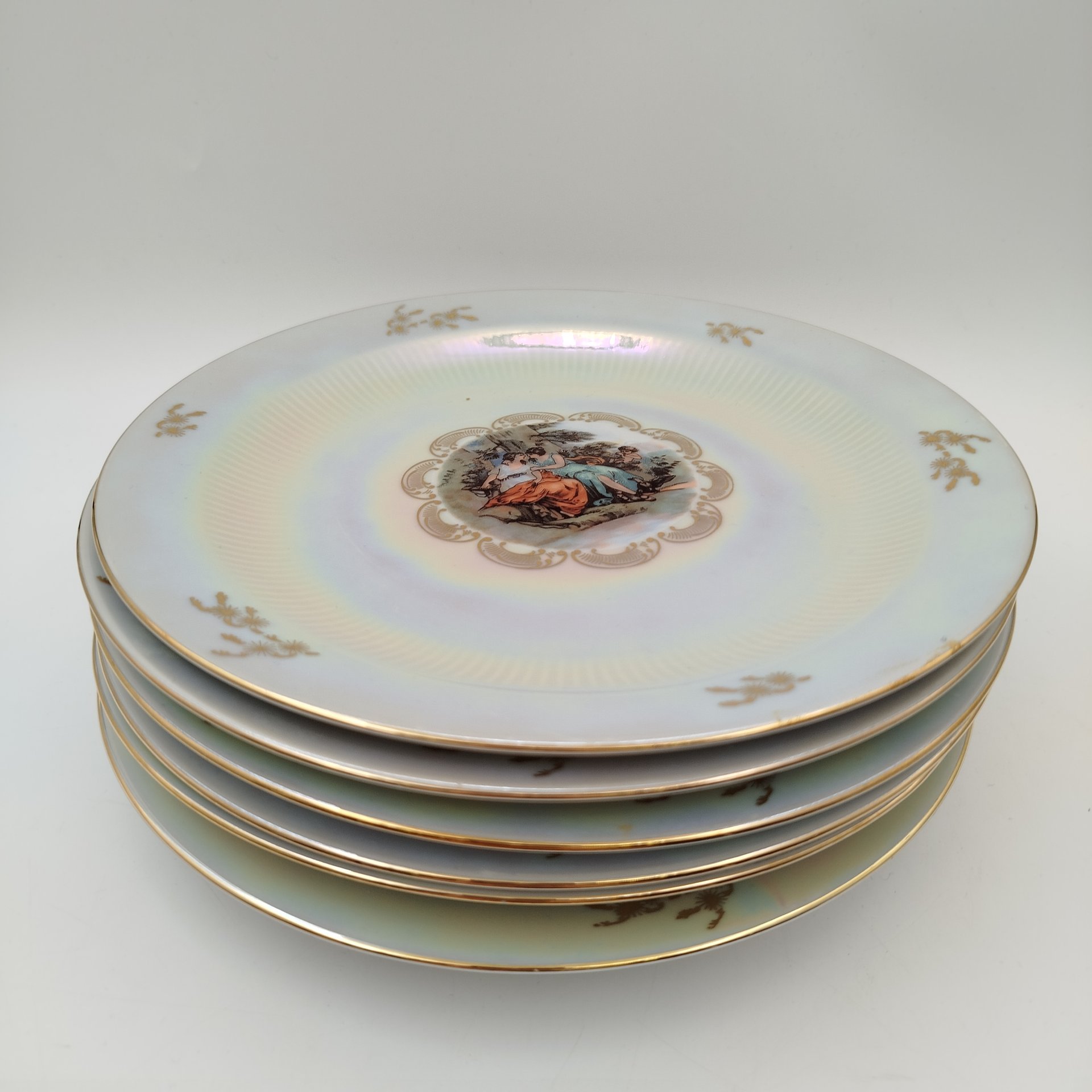 Набор обеденных тарелок "Мадонна" на 6 персон, фарфор, люстр, деколь, золочение, Weisswasser Porzellan, ГДР, 1970-1990 гг.