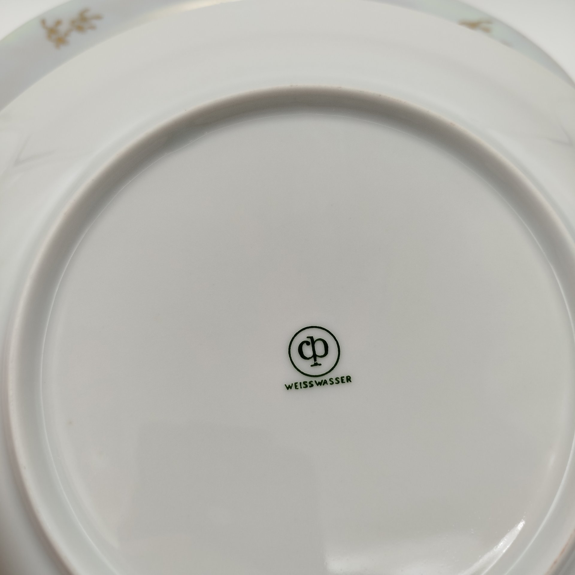 Набор обеденных тарелок "Мадонна" на 6 персон, фарфор, люстр, деколь, золочение, Weisswasser Porzellan, ГДР, 1970-1990 гг.