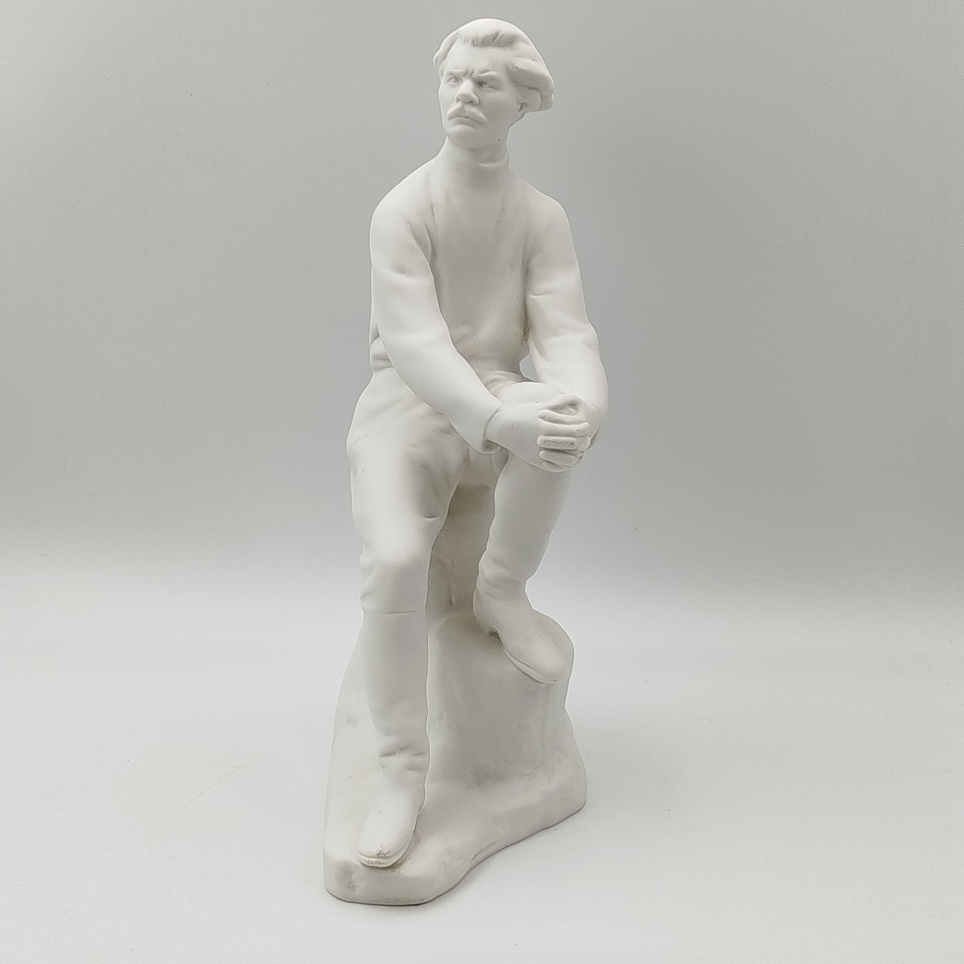 Статуэтка "Максим Горький", автор В.Г. Стамов