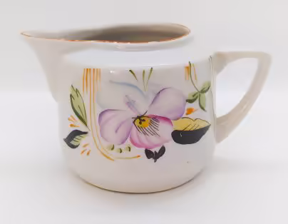 Молочник с цветочным декором, фарфор, роспись, Завод «Красный фарфорист» (Чудово, Грузинская фарфорово-фаянсовая фабрика), СССР, 1930-1940 гг., Завод «Красный фарфорист» (Чудово