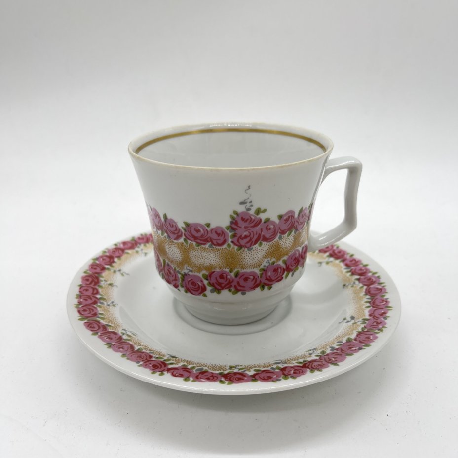 Чайная пара с декором в виде цветочных гирлянд, фарфор, деколь золочение, Graf Von Henneberg Porzellan, 1777 Jlmenau, ГДР, 1973-1977 гг.