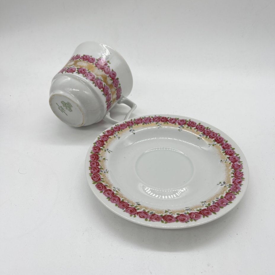 Чайная пара с декором в виде цветочных гирлянд, фарфор, деколь золочение, Graf Von Henneberg Porzellan, 1777 Jlmenau, ГДР, 1973-1977 гг.