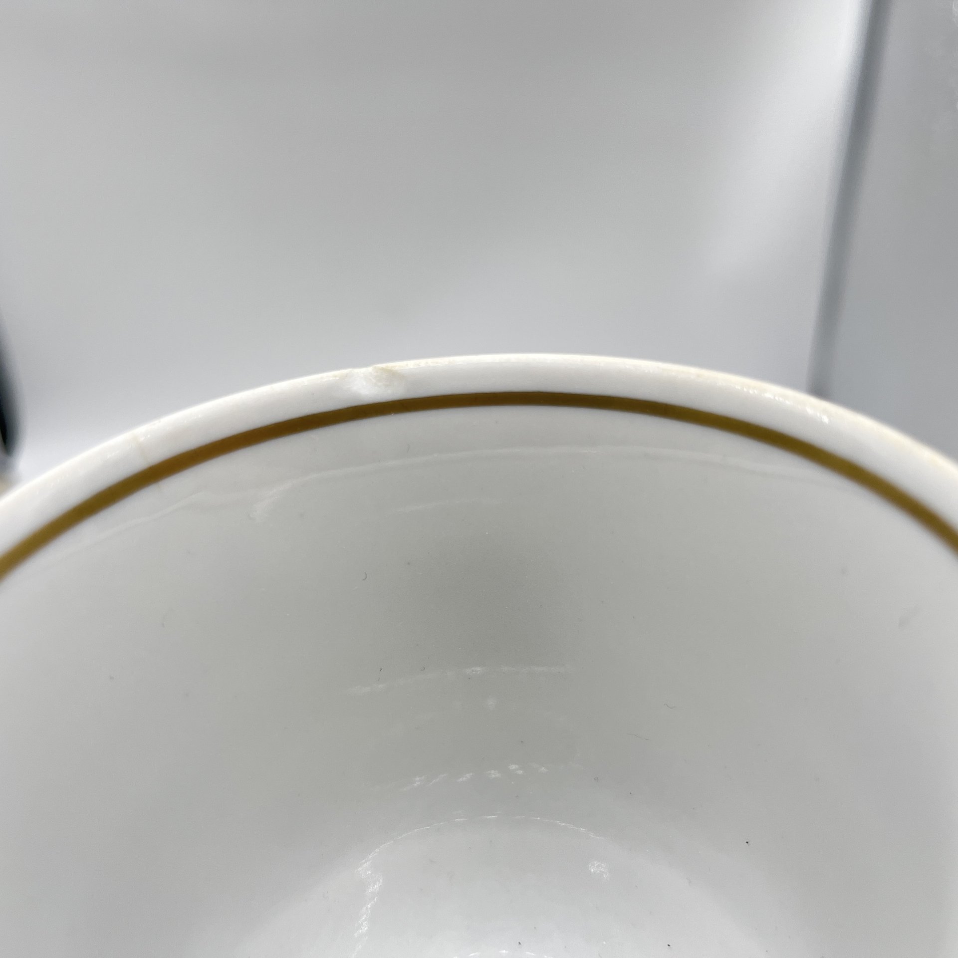 Чайная пара с декором в виде цветочных гирлянд, фарфор, деколь золочение, Graf Von Henneberg Porzellan, 1777 Jlmenau, ГДР, 1973-1977 гг.