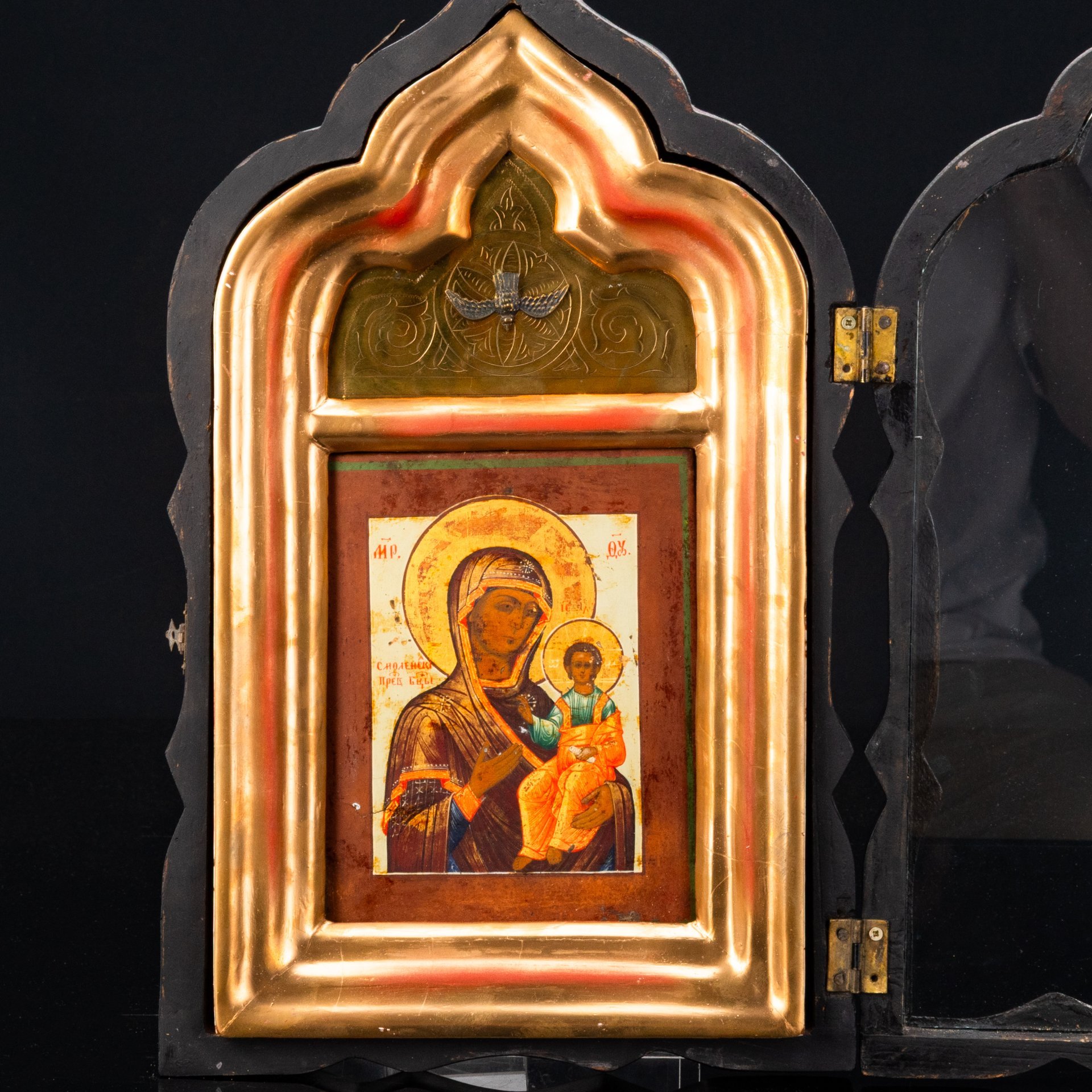 Икона "Богоматерь Смоленская" в киоте и подарочном кофре с документами