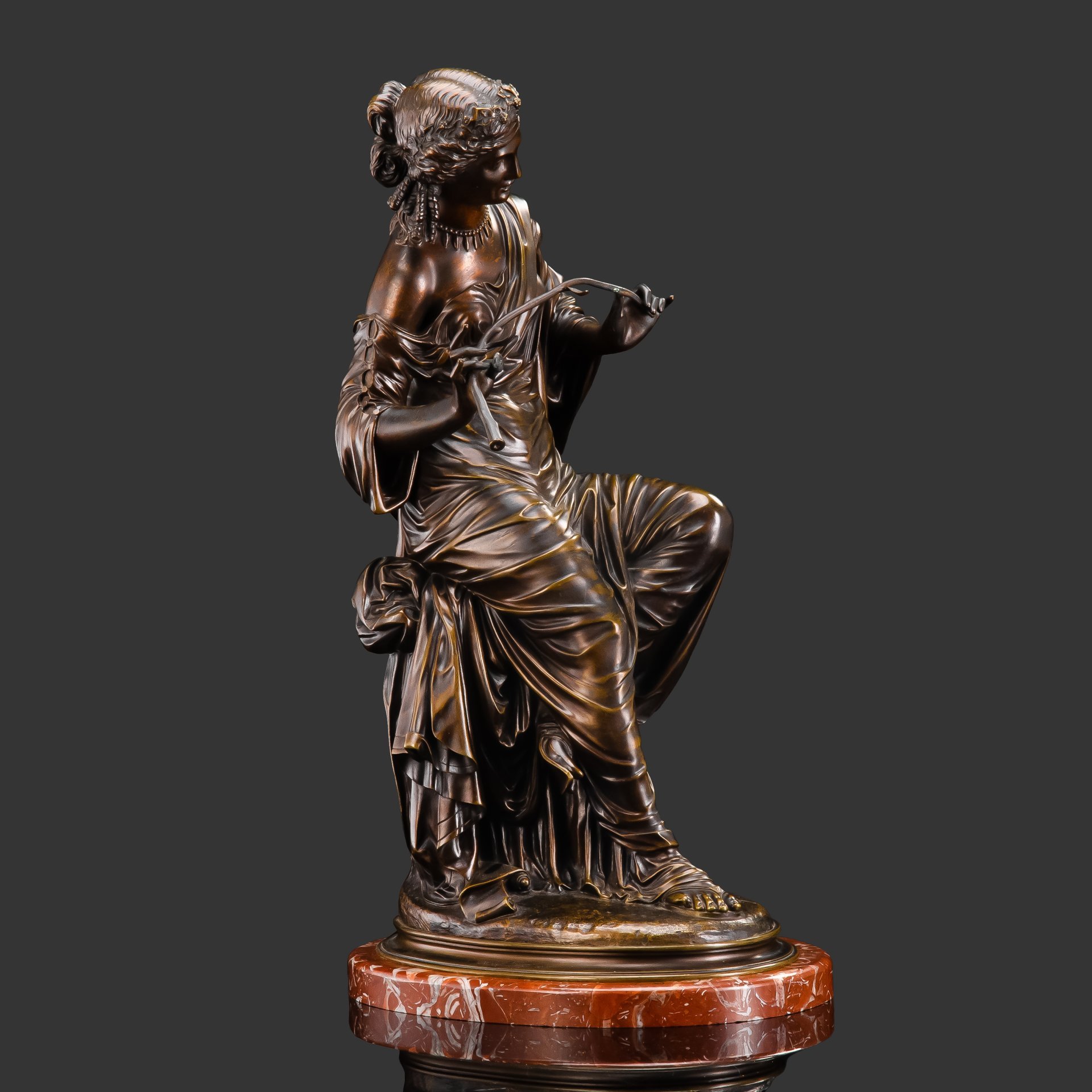 Скульптура "Античная девушка с веткой" на мраморной подставке, литейная мастерская "Gautier", в стилистике скульптора Théodore Doriot (1829-1937 гг.), бронза, литье, мрамор, Франция, 1900-1930 гг.