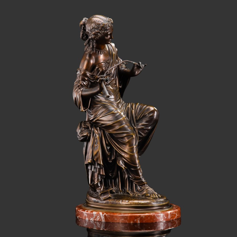 Скульптура "Античная девушка с веткой" на мраморной подставке, литейная мастерская "Gautier", в стилистике скульптора Théodore Doriot (1829-1937 гг.), бронза, литье, мрамор, Франция, 1900-1930 гг.