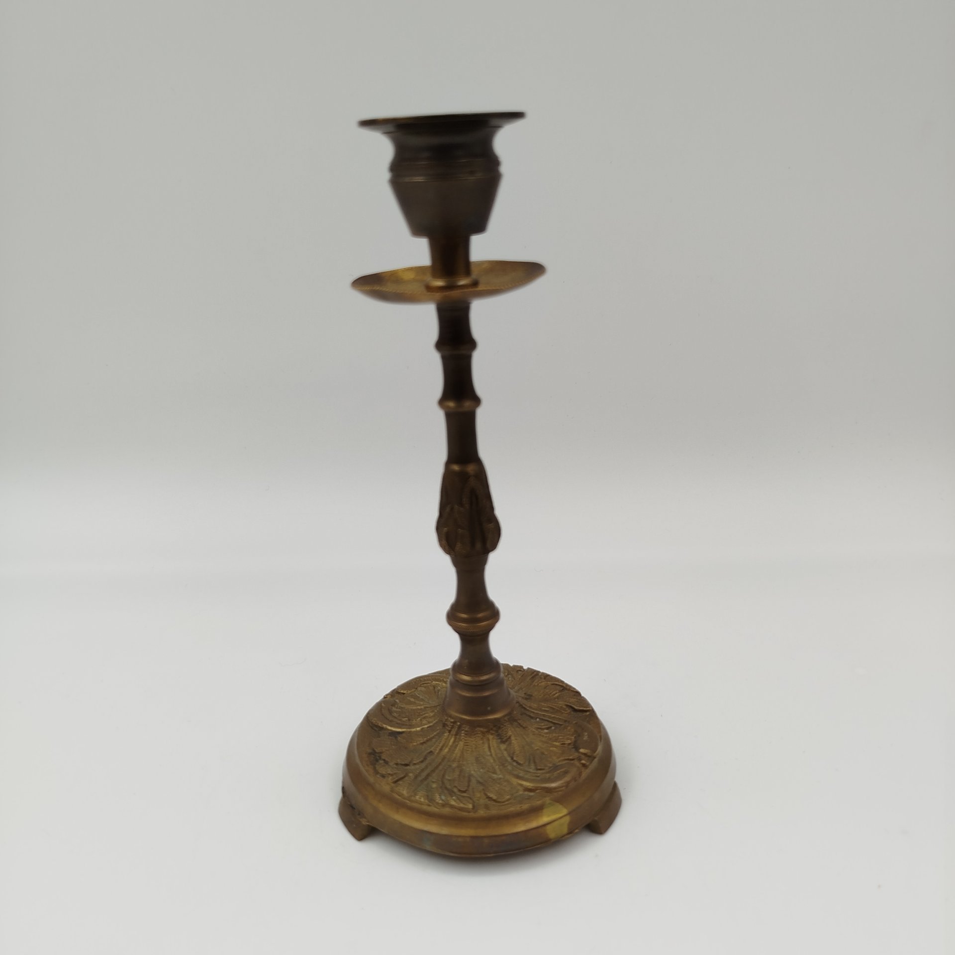 Подсвечник с растительным декором (на одну свечу), латунь, Европа, 1960-1990 гг.