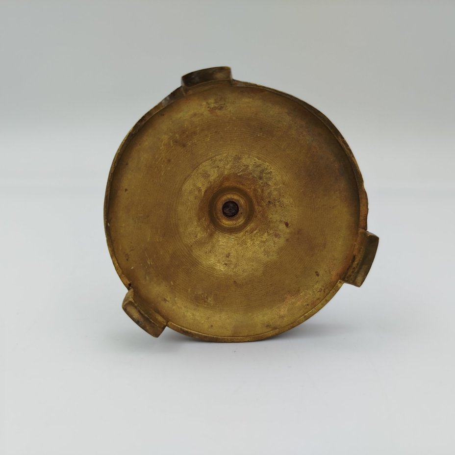 Подсвечник с растительным декором (на одну свечу)