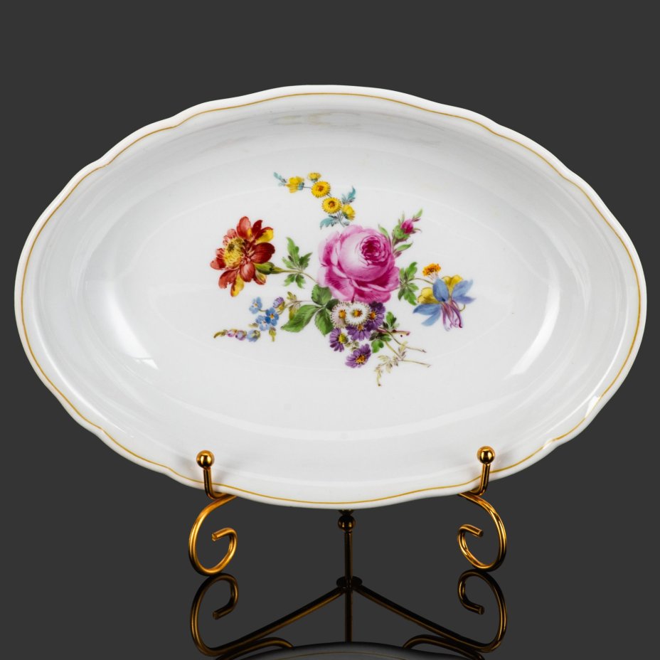 Блюдо овальной формы с цветочным декором, фарфор, роспись, Meissen (Мейсенский фарфор), Германия, 1934-1945 гг.