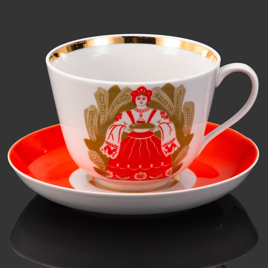 Пара чайная "Международный год женщин" (в подборе), фарфор, деколь, крытье, золочение, Дулевский фарфоровый завод (Дулёво), СССР, 1975 г.