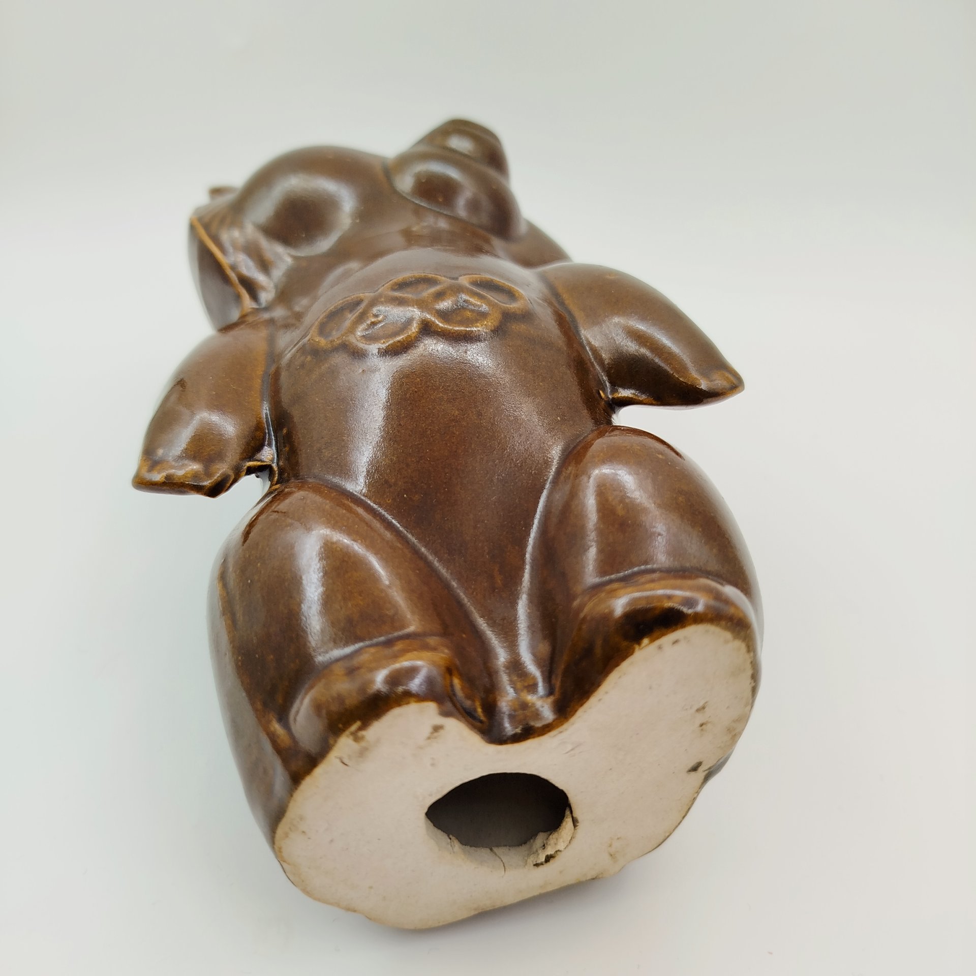 Статуэтка "Олимпийский мишка" (большой), автор модели Чижиков В. А., фарфор, аэрография, СССР, 1980 г.