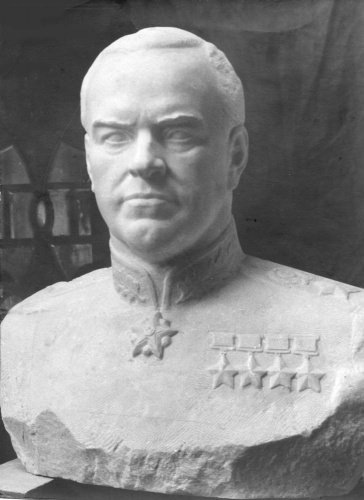 Бюст (монументальный) "Георгий Константинович Жуков" (полководец, Маршал Советского Союза, Министр обороны СССР с 1955 года), скульптор Сычёв Андрей Владимирович