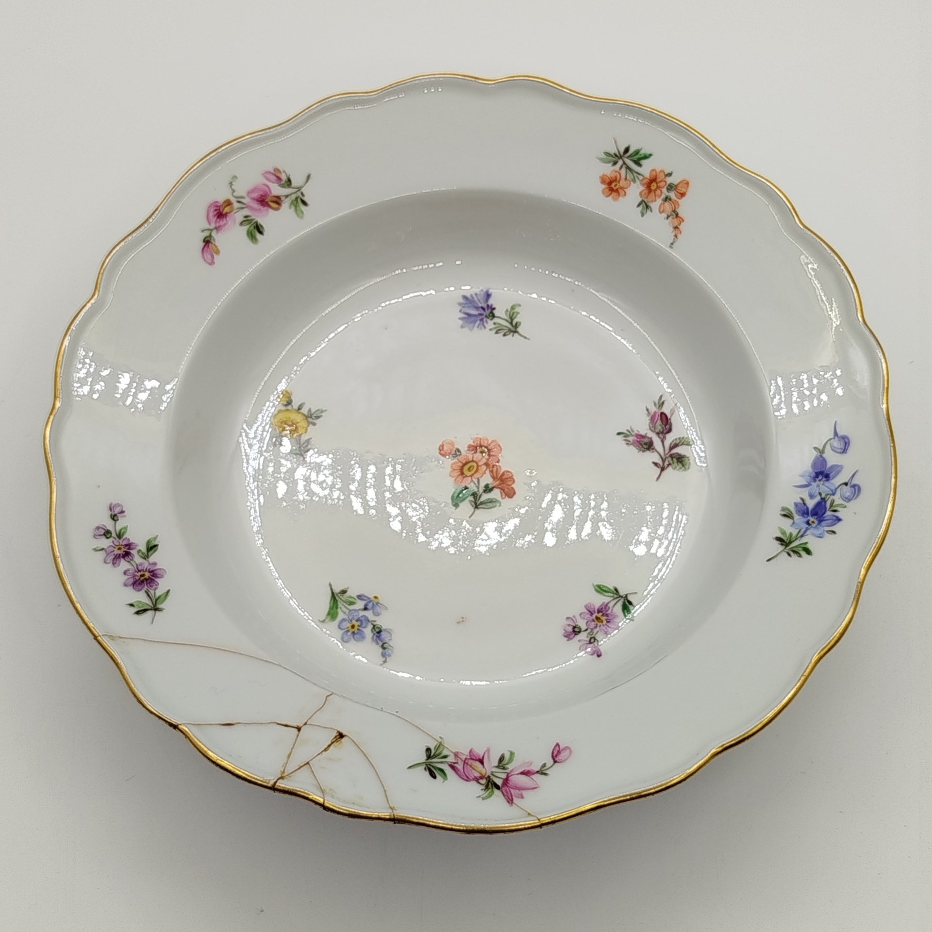 Тарелка суповая с цветочным декором, Meissen (Мейсенский фарфор)