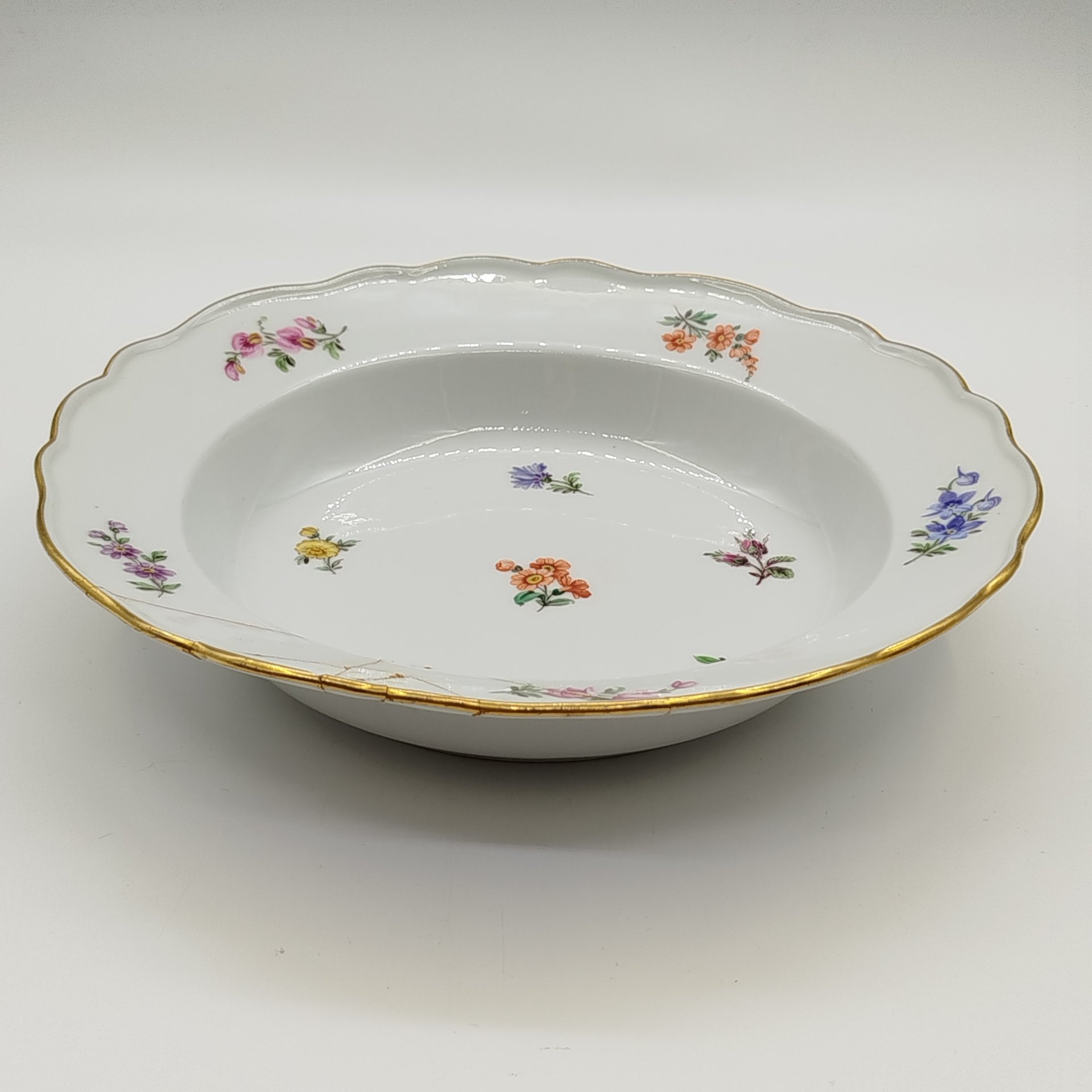 Тарелка суповая с цветочным декором, Meissen (Мейсенский фарфор)