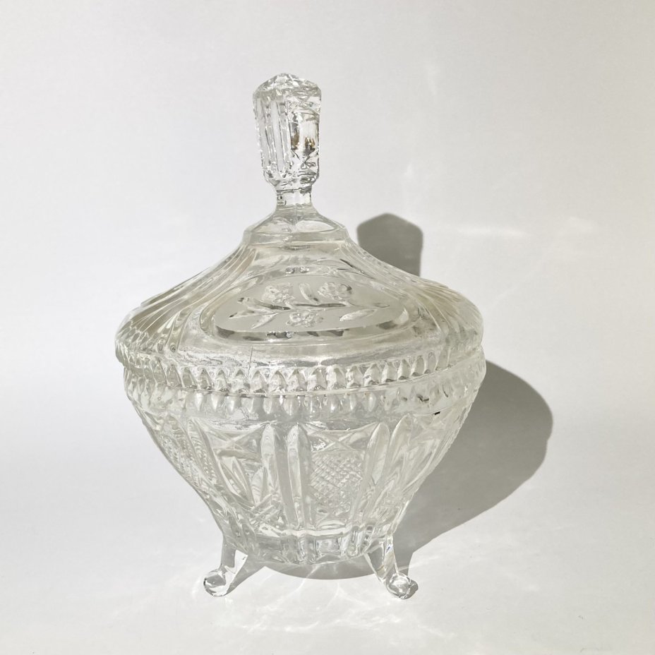Конфетница с крышкой (сахарница)