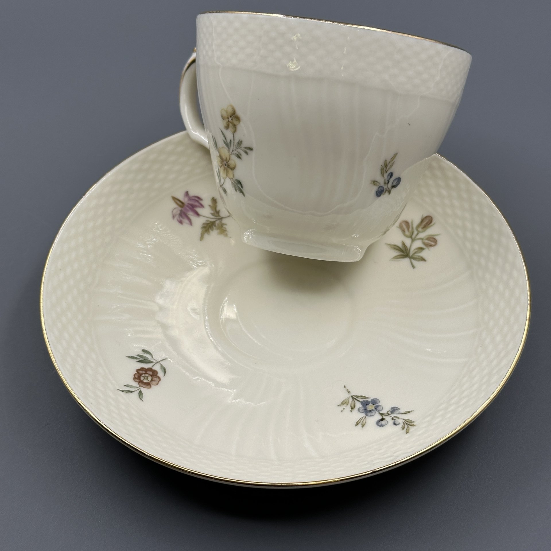 Пара чайная с цветочным декором, фарфор, деколь, золочение, Royal Copenhagen, Дания, 1951 г., Royal Copenhagen