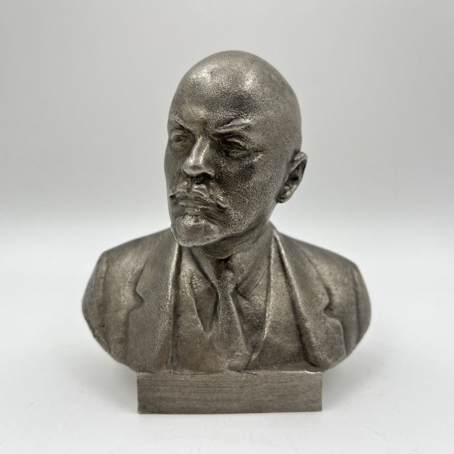 Бюст "В.И. Ленин"