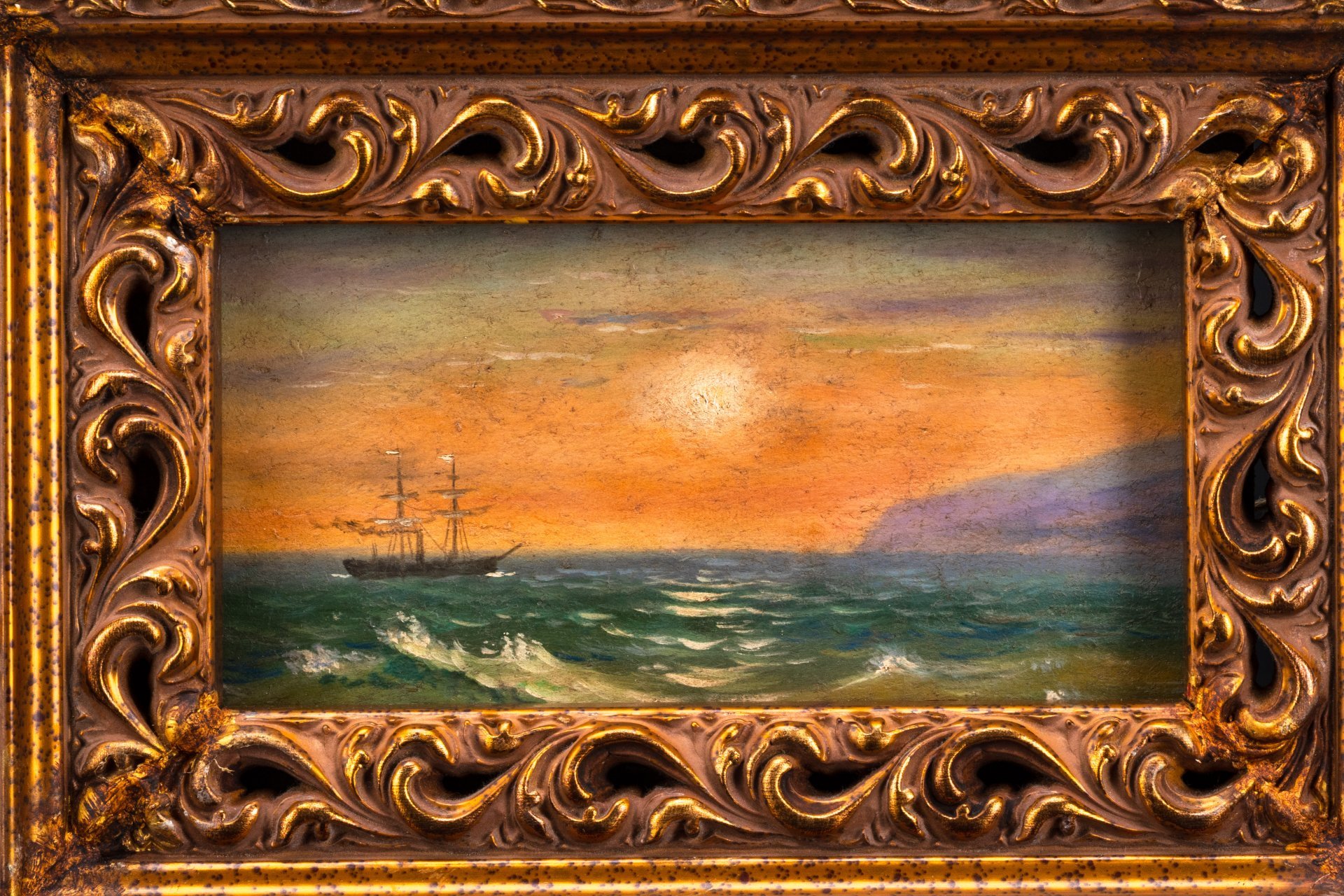 Картина "Морской пейзаж с парусником на закате" в раме, неизвестный художник, дерево, картон, масло, Россия, 1980-2000 гг.