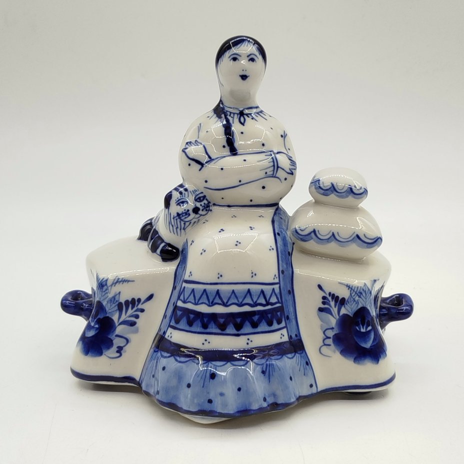 Шкатулка "Сундучок", авт. Н.Т. Бидак, исп. Шакуро