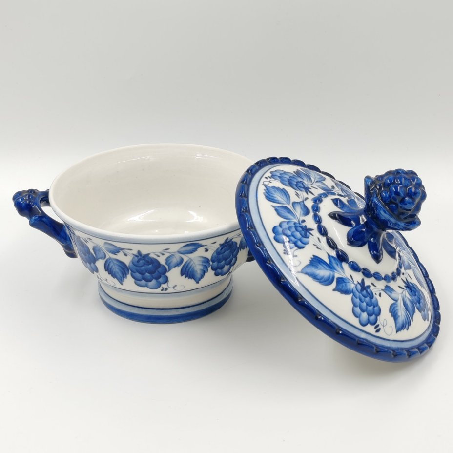 Сахарница (емкость для хранения), украшенная растительным декором, Объединение «Гжель»