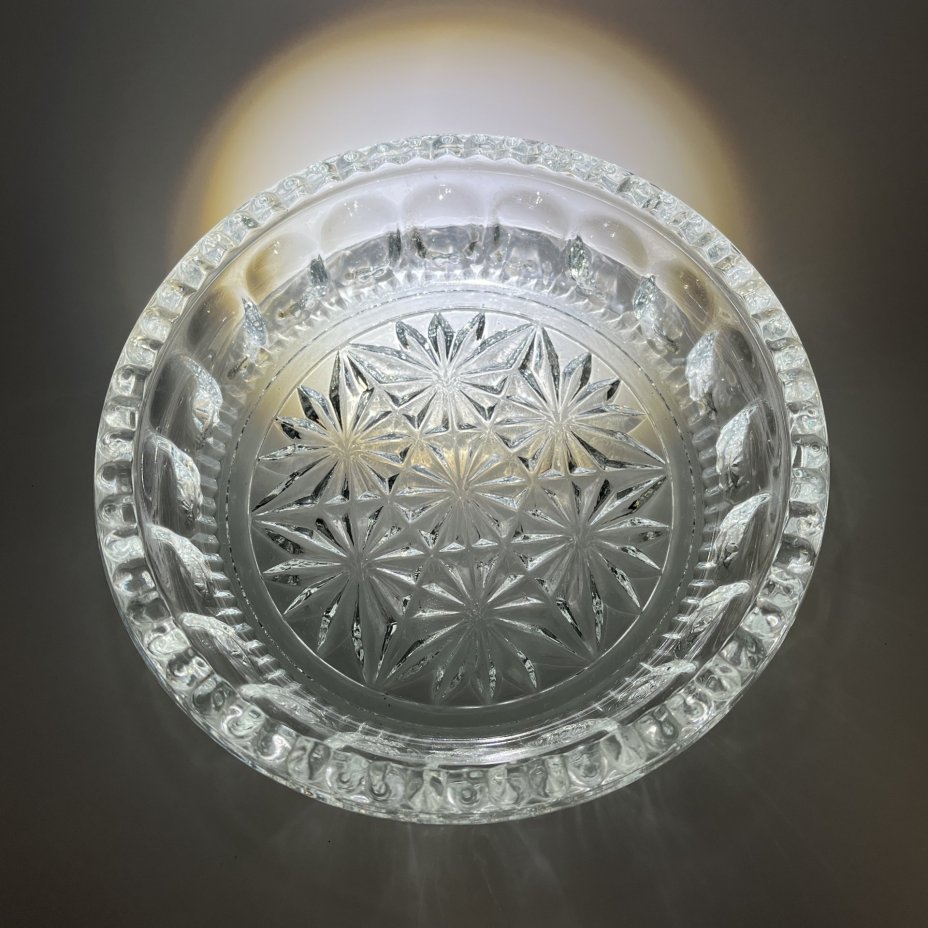 Конфетница (салатник), украшенная рельефным декором, хрусталь, СССР, 1970-1990 гг.