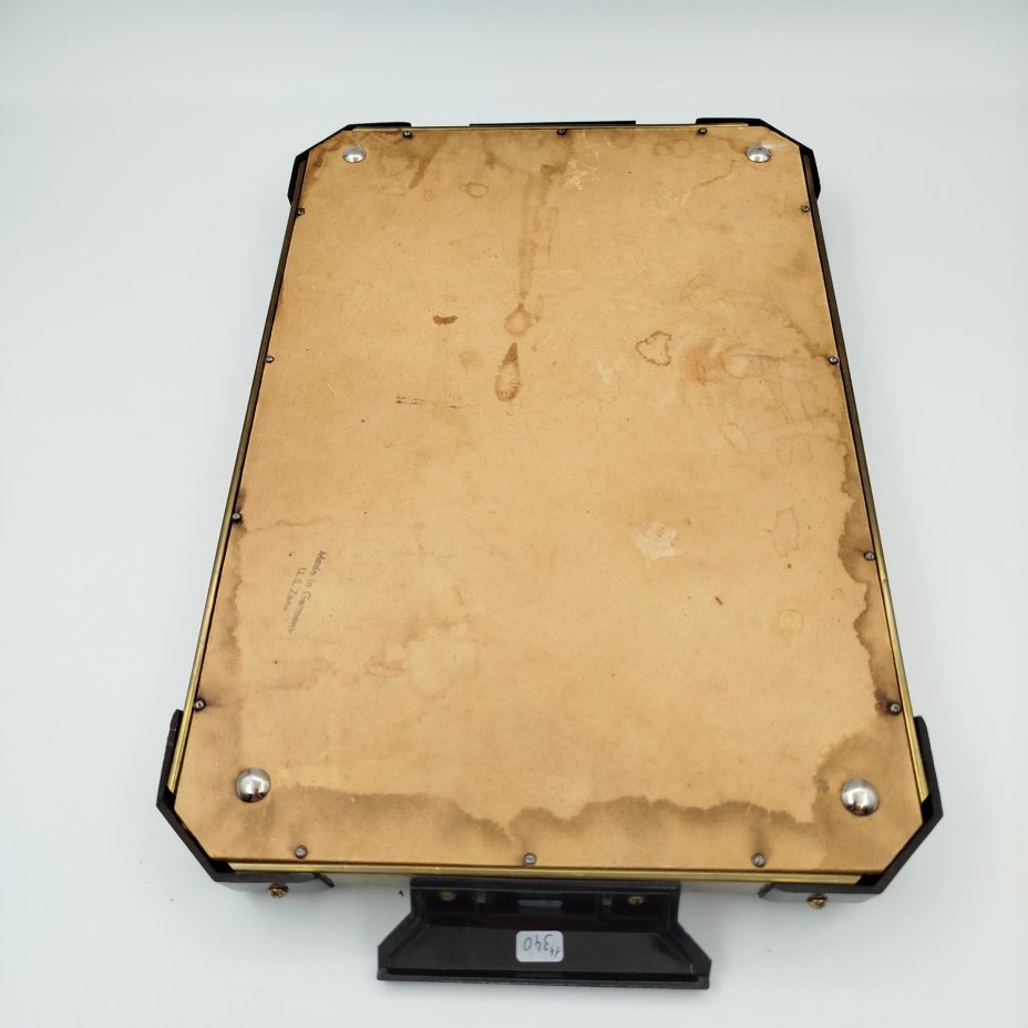 Поднос прямоугольной формы  в металлическом обрамлении "Музыкальный вечер"