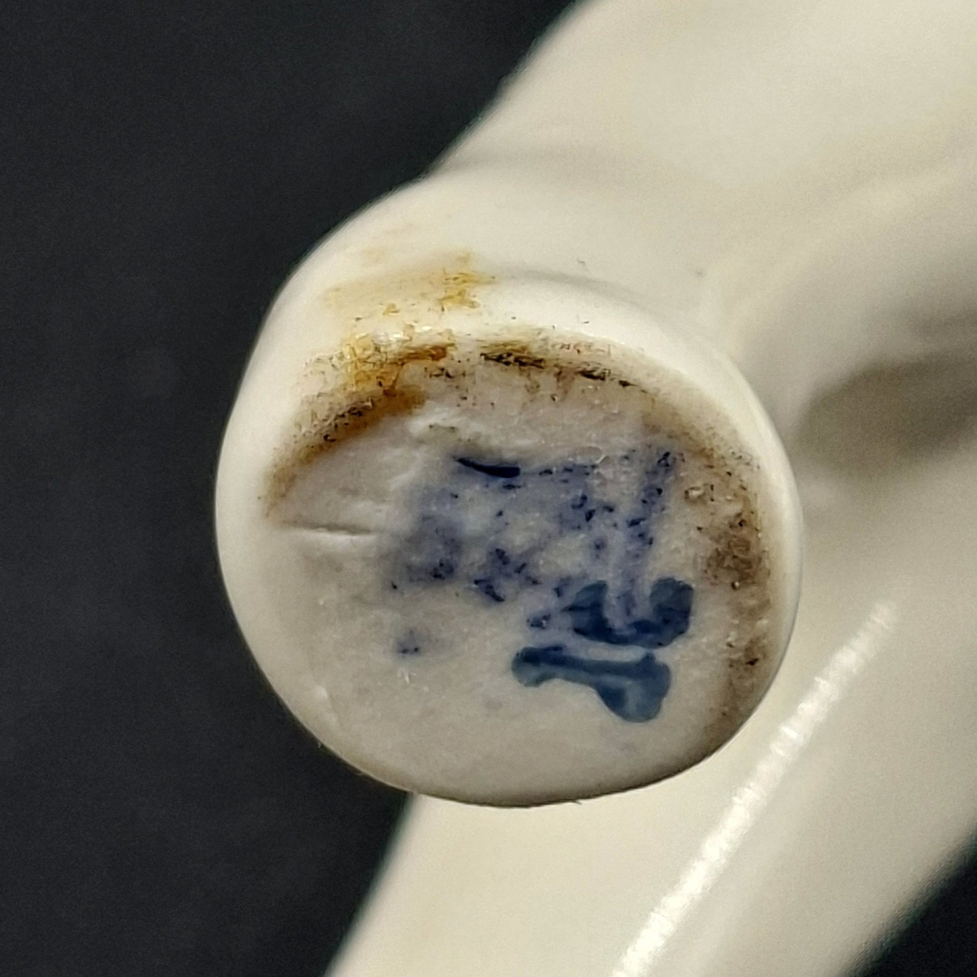 Статуэтка "Олень", фарфор, золочение, Ленинградский завод фарфоровых изделий (ЛЗФИ), СССР, 1956-1967 гг.