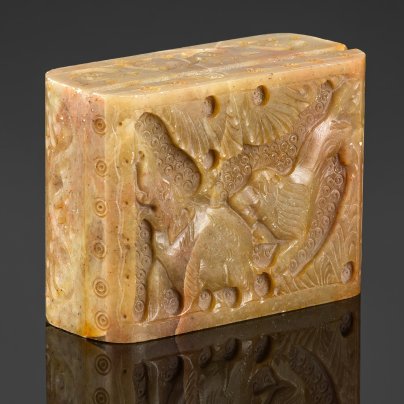 Шкатулка "Охота льва на слона", талькохлорит (мыльный камень), резьба, Азия
