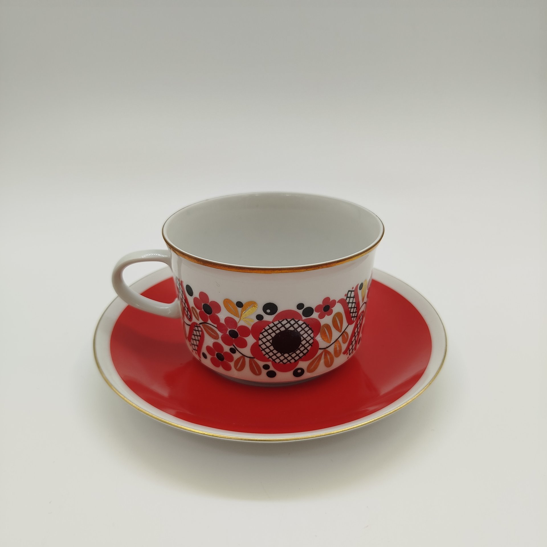 Чайная пара с растительным декором, фарфор, деколь, крытье, золочение, Freiberger Porzellan, ГДР, 1970-1995 гг.