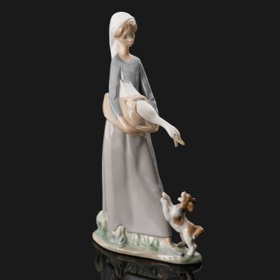 Статуэтка "Девушка с гусем и собакой", скульптор Fulgencio Garcia, фарфор, роспись, Lladro, Испания, 1977-1984 гг.