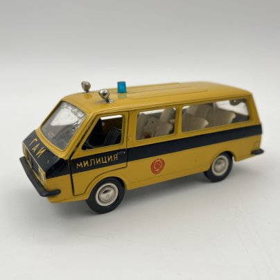 Модель автомобиля "RAF-Патрульная №А25" (ГАИ, Милиция), масштаб 1:43, металл, пластик, стекло, СССР, 1970-1980 гг.