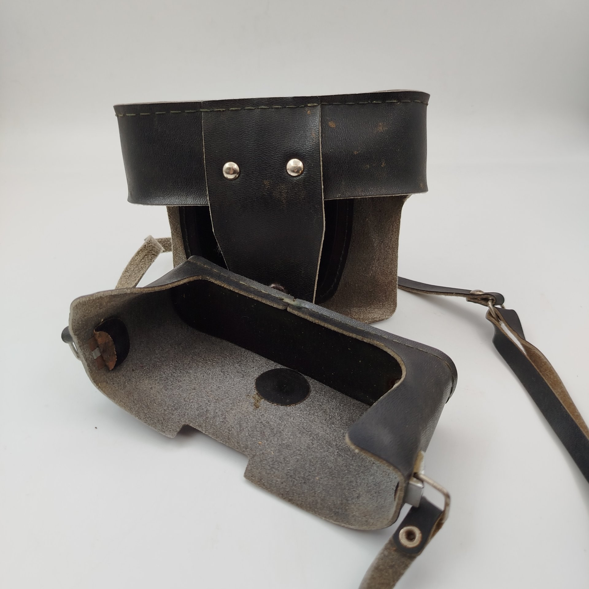 Фотоаппарат "Зенит-ЕТ" c объективом "Гелиос-44-2" в оригинальном кофре, металл, пластик, стекло, кожа, Белорусское оптико-механическое объединение (БелОМО), СССР, 1983 г.