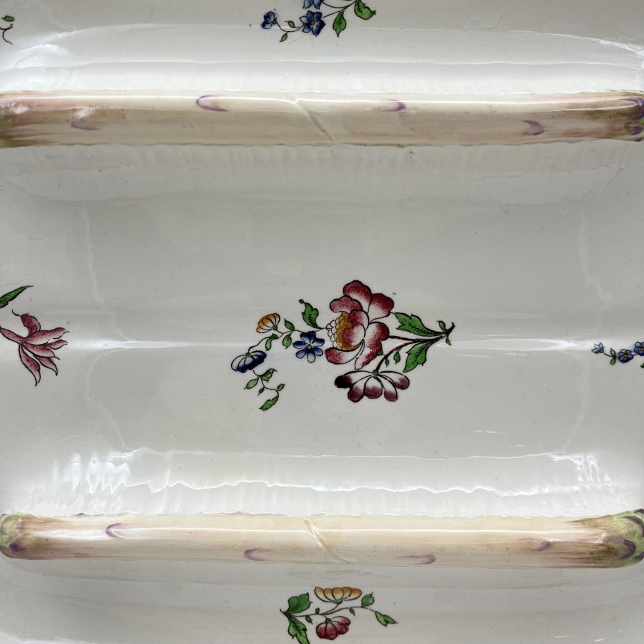 Блюдо для подачи спаржи с цветочным декором, фаянс, роспись, Sarreguemines, Франция, 1920-1950 гг.