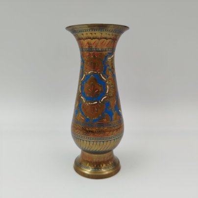 Вазочка с растительным декором в восточном стиле, латунь, гравировка, холодные эмали, Индия, 1970-1990 гг.