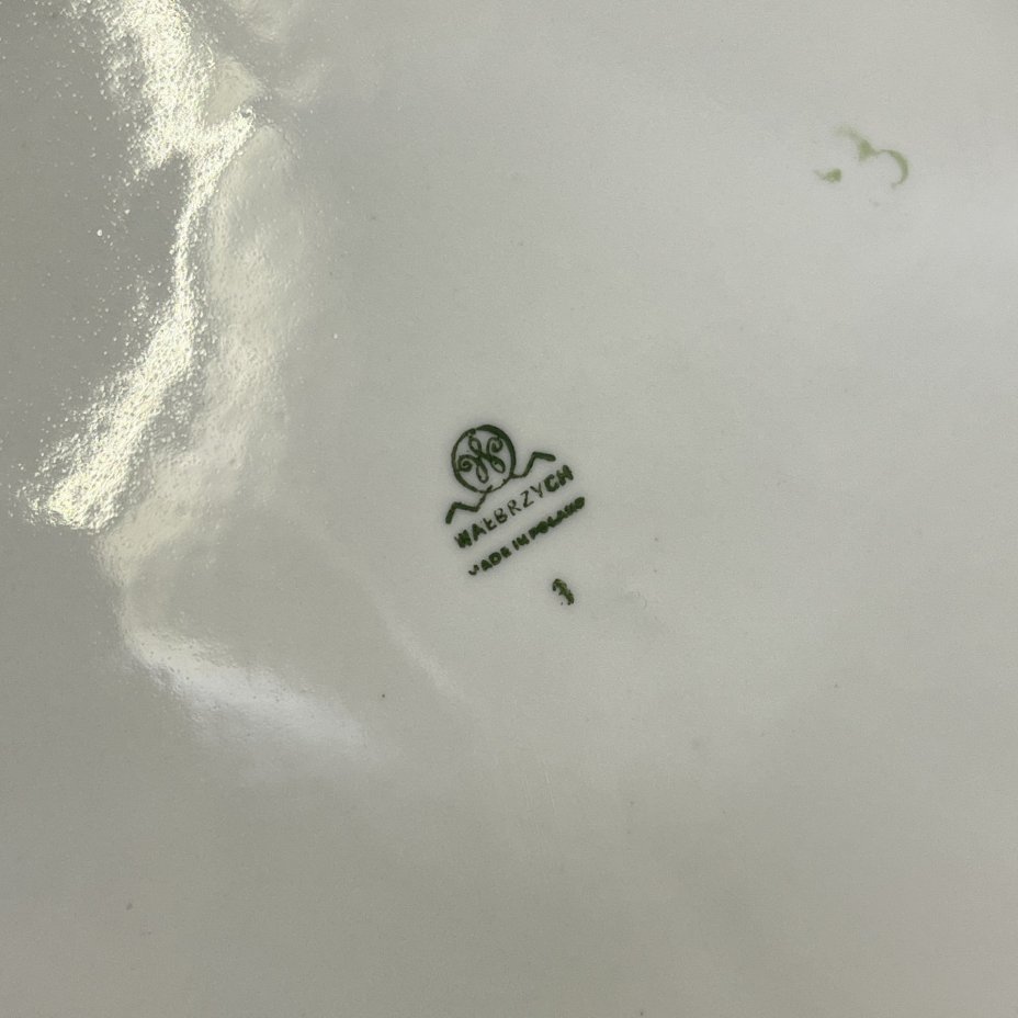 Набор из 6-ти обеденных тарелок с фигурным бортом и  изображением роз, фарфор, деколь, золочение, Walbrzych, Польша, 1952-1992 гг.